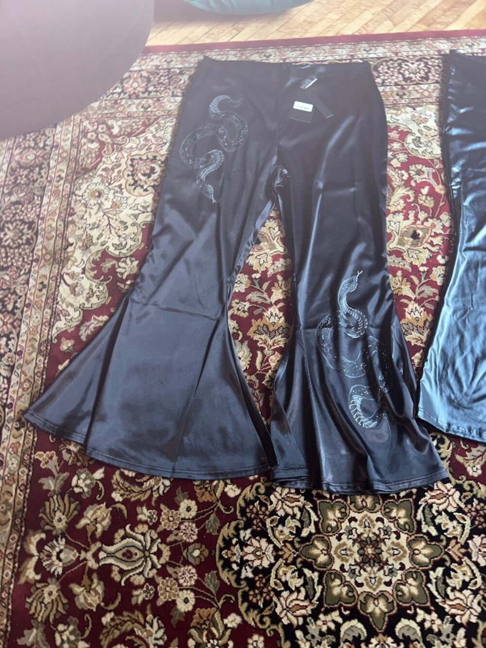🖤 Killstar “Slithers” Flare Pants – Black Snake Print – Size 4XL (Plus) – NWT